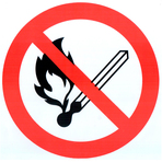 Знак "Запрещено пользоваться открытым огнем и курить"